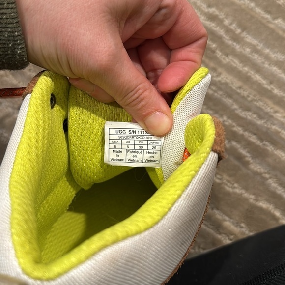 UGG Highland Hi Heritage Sneaker - Picture 4 of 5